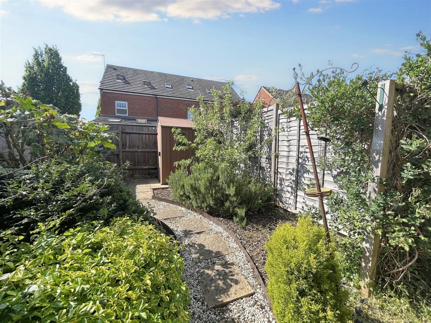Images for Hunt Close, Towcester