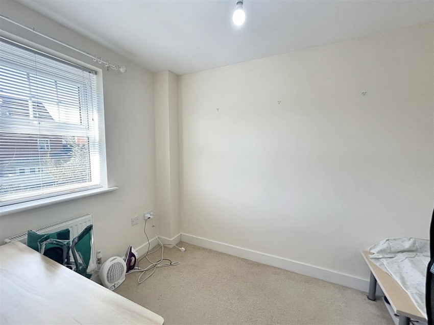 Images for Hunt Close, Towcester