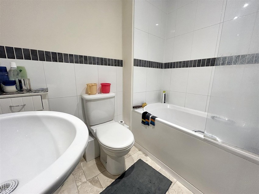 Images for Hunt Close, Towcester