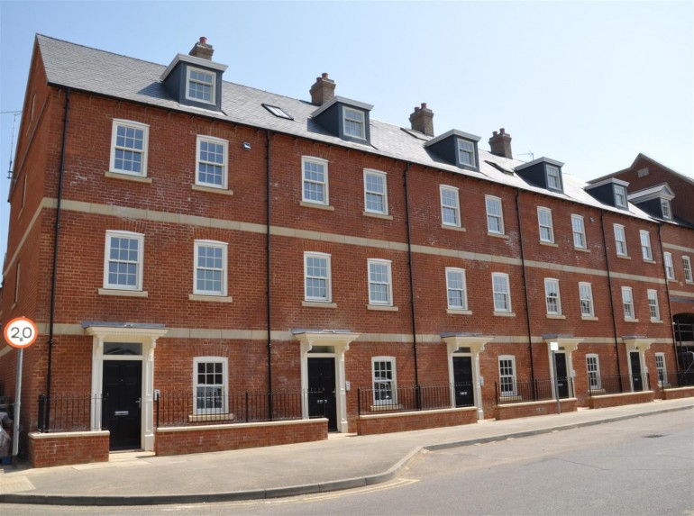 Moat House, Towcester