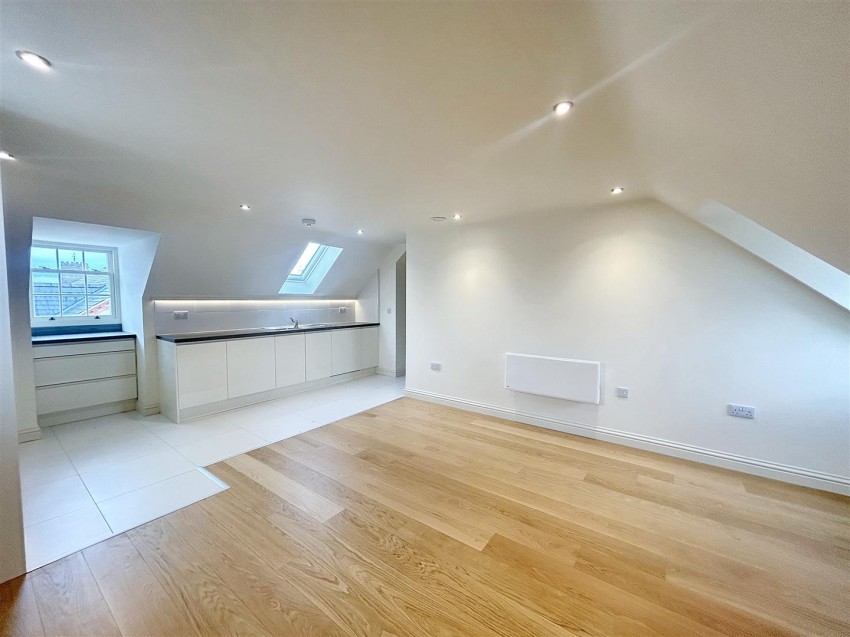 Images for Moat House, Towcester