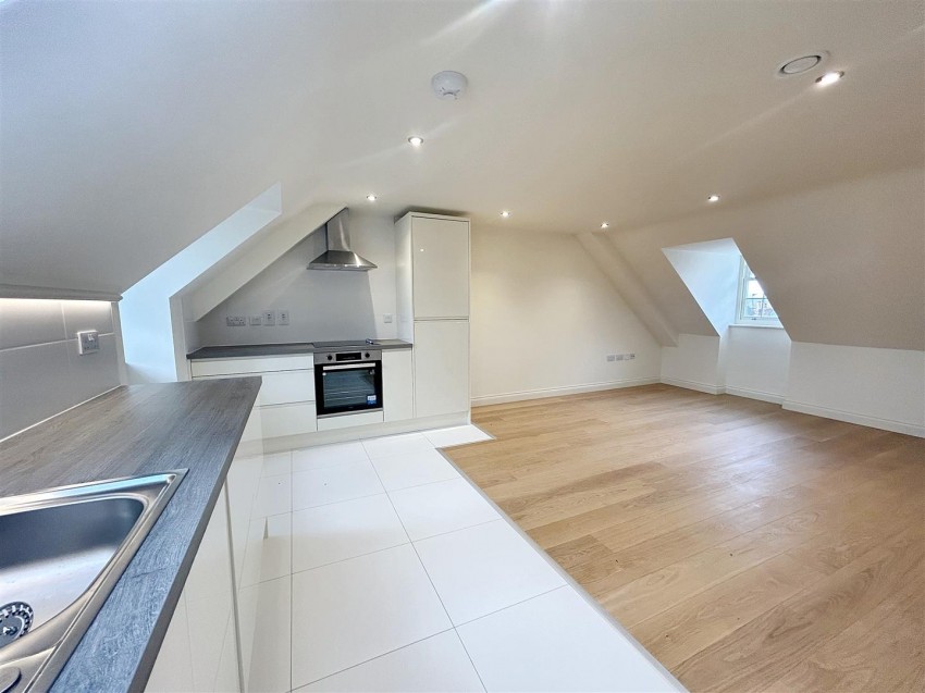 Images for Moat House, Towcester