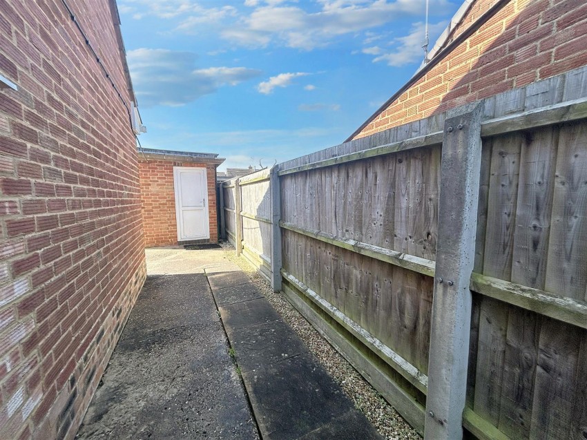 Images for 78 Bickerstaffes Road, Towecster